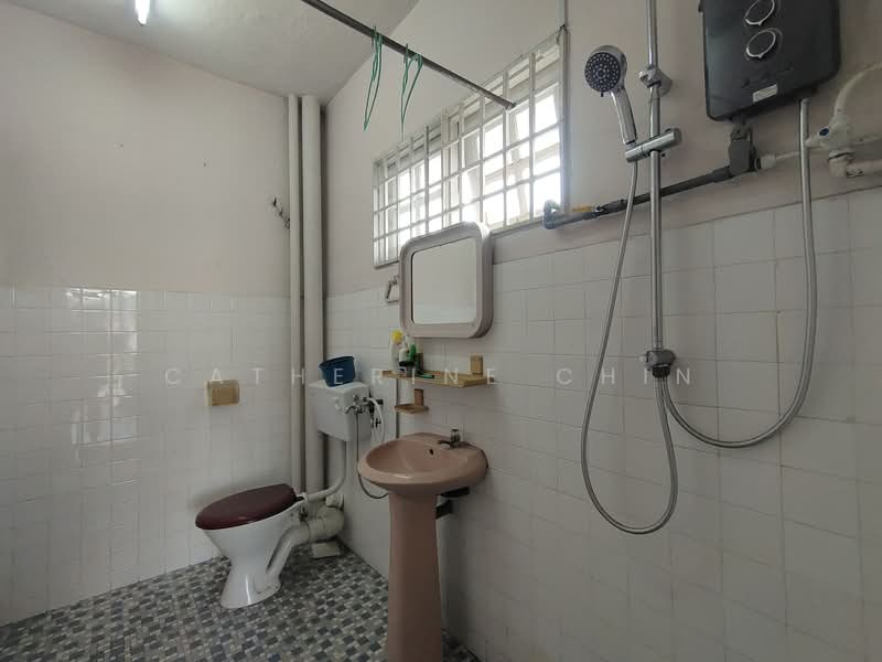 2-storey Terraced House for Sale in Ipoh (Perak) - Catherine Chin - Bathroom - PropertyGuru.com.my