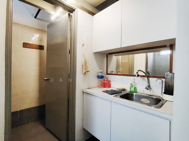Shop / Office for Sale in Kuchai Entrepreneurs Park (Kuchai Lama) - Danny Chan - Bathroom - PropertyGuru.com.my