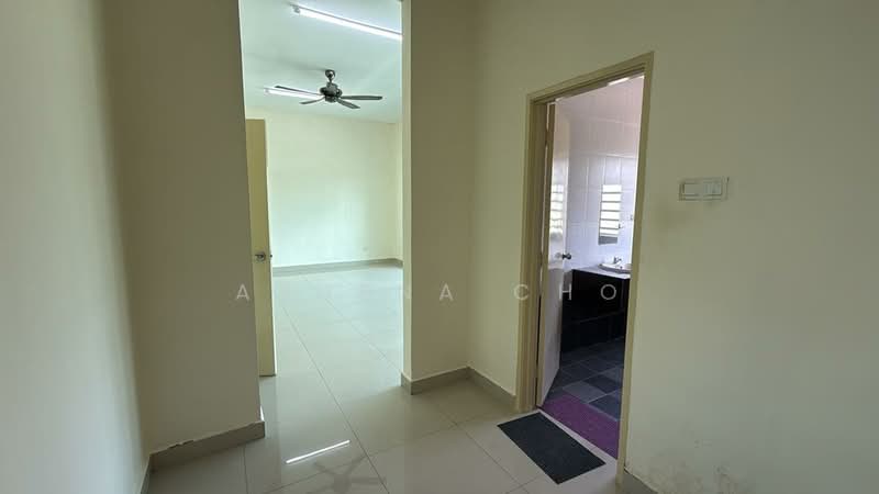 Rumah Teres 2 Tingkat untuk Disewa di Nilai (Negeri Sembilan) - Athena Cho - Corridor - PropertyGuru.com.my