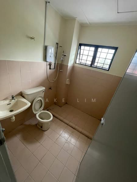 2-storey Terraced House for Rent in Mahkota Cheras (Cheras) - Jake Lim - Bathroom - PropertyGuru.com.my