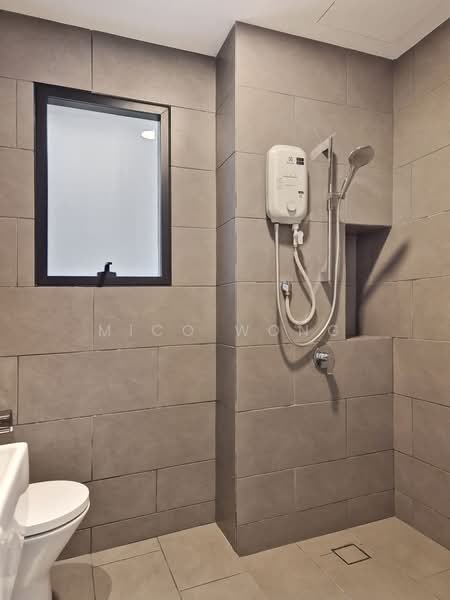 Servis Apartment untuk Disewa di Maya Ara Residences - Mico Wong - Bathroom - PropertyGuru.com.my