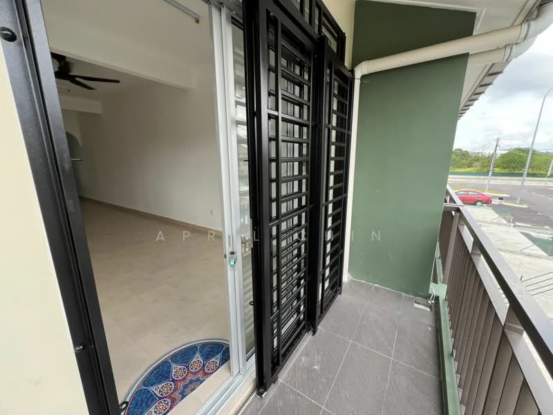 2-storey Terraced House for Rent in Skudai (Johor) - April Chin - Balcony - PropertyGuru.com.my