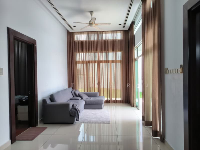 Rumah Banglo untuk Dijual di USJ Heights (Subang Jaya) - P Utahma Raj - Living Room - PropertyGuru.com.my