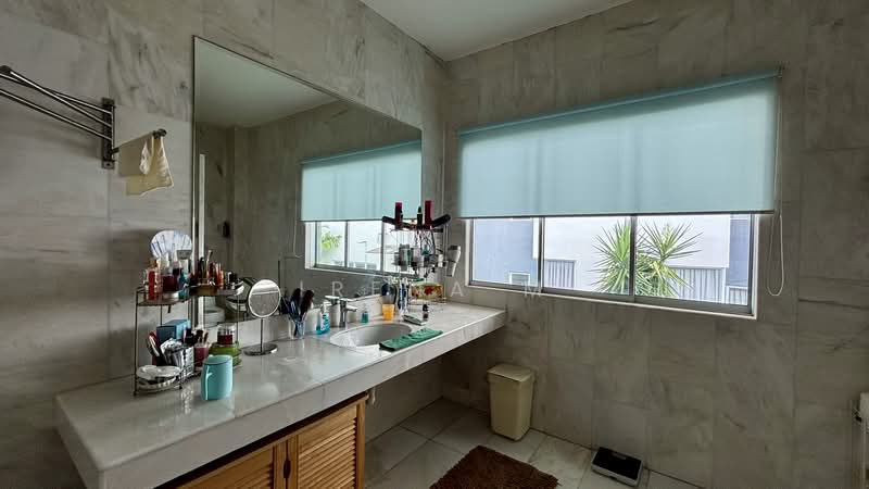 Bungalow for Sale in Damansara Heights (Kuala Lumpur) - Irena M - Bathroom - PropertyGuru.com.my