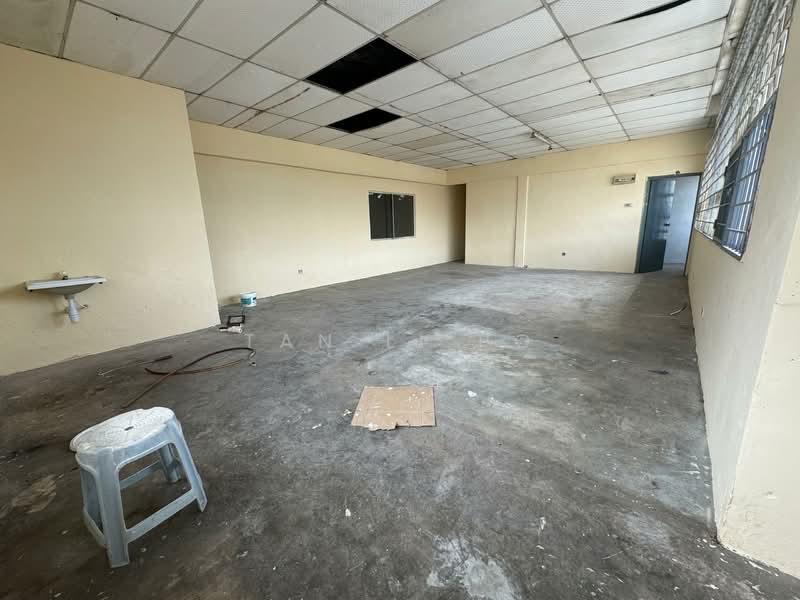 Semi-D Factory for Rent in Taman Industri Mega (Kajang) - Tan Li Po - Interior - PropertyGuru.com.my