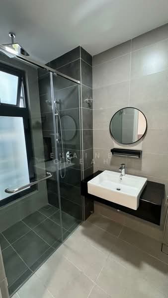 Servis Apartment untuk Disewa di Sunway Belfield - Elaine Cheah - Bathroom - PropertyGuru.com.my