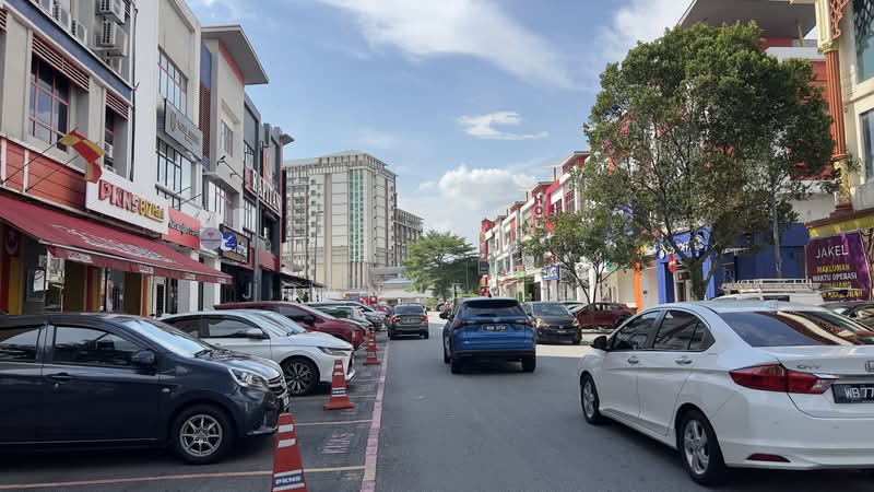 Shop / Office for Sale in Seksyen 7 (Shah Alam) - JOANNE LEE - Exterior - PropertyGuru.com.my