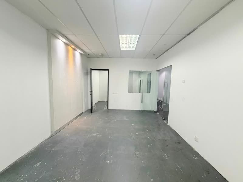 Office for Rent in Bandar Puteri Puchong (Puchong) - Khairil Anwar Sirajudin - Interior - PropertyGuru.com.my