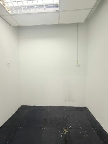 Office for Rent in Bandar Puteri Puchong (Puchong) - Khairil Anwar Sirajudin - Interior - PropertyGuru.com.my