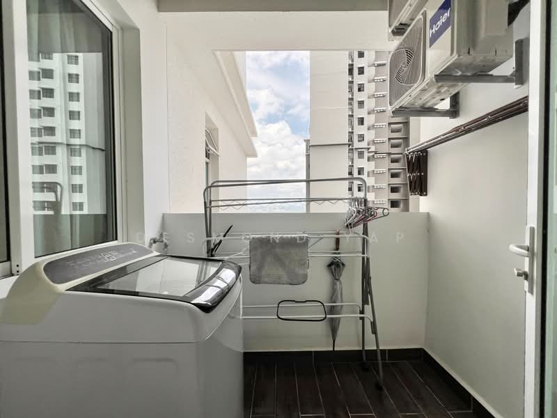 Servis Apartment untuk Dijual di Twin Tower Residence - Desmond Yap - Balcony - PropertyGuru.com.my