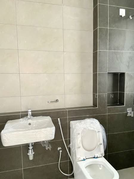 2-storey Terraced House for Sale in Alam Impian (Shah Alam) - Mohammad Din Majid - Bathroom - PropertyGuru.com.my