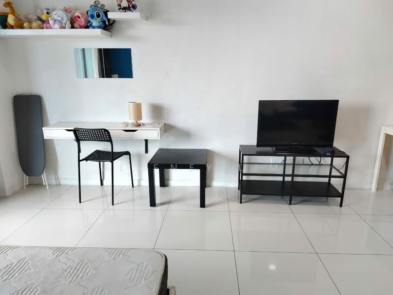 Servis Apartment untuk Disewa di Mercu Summer Suites - Jeffney Lim - Study - PropertyGuru.com.my