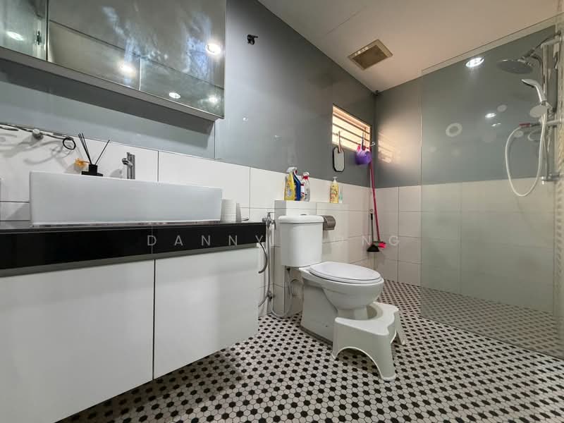 Rumah Bandar untuk Disewa di Batu Caves (Selangor) - Danny Wong - Bathroom - PropertyGuru.com.my
