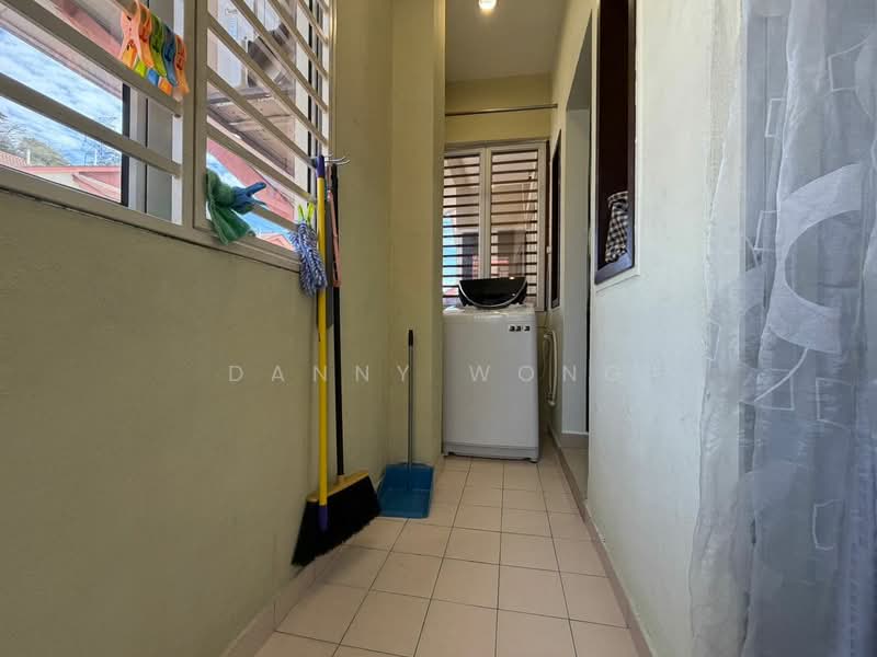Rumah Bandar untuk Disewa di Batu Caves (Selangor) - Danny Wong - Corridor - PropertyGuru.com.my