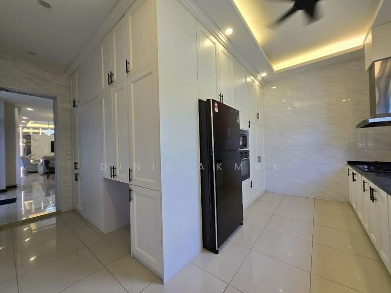 Rumah Berkembar untuk Dijual di Telok Panglima Garang (Selangor) - Dinie Akmal - Kitchen - PropertyGuru.com.my