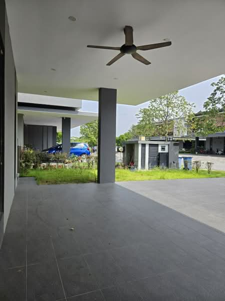 Rumah Berkembar untuk Dijual di Telok Panglima Garang (Selangor) - Dinie Akmal - Exterior - PropertyGuru.com.my