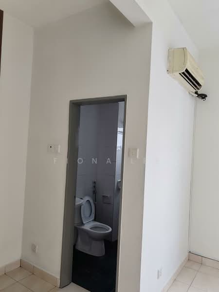 Condominium for Rent at Lagoon Suites - Fiona Lee - Bathroom - PropertyGuru.com.my
