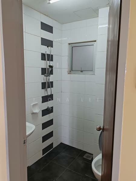 Condominium for Rent at Lagoon Suites - Fiona Lee - Bathroom - PropertyGuru.com.my