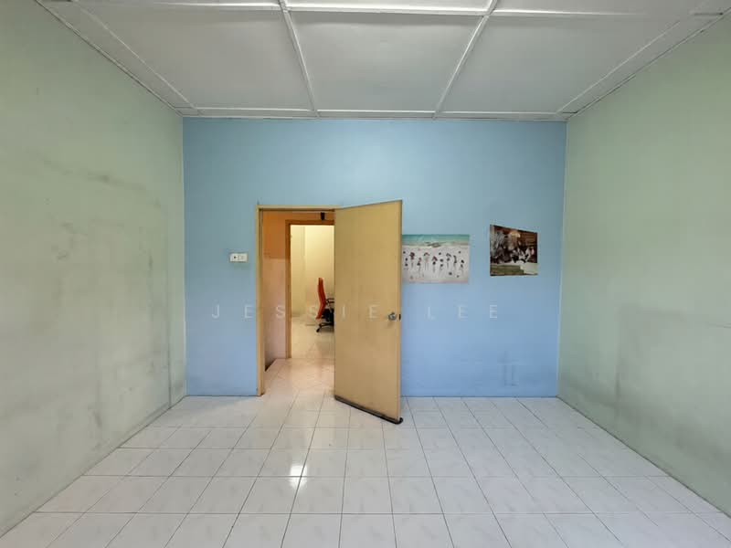 Rumah Teres untuk Dijual di Taman Pinggiran Putra (Seri Kembangan) - Jessie Lee - Interior - PropertyGuru.com.my