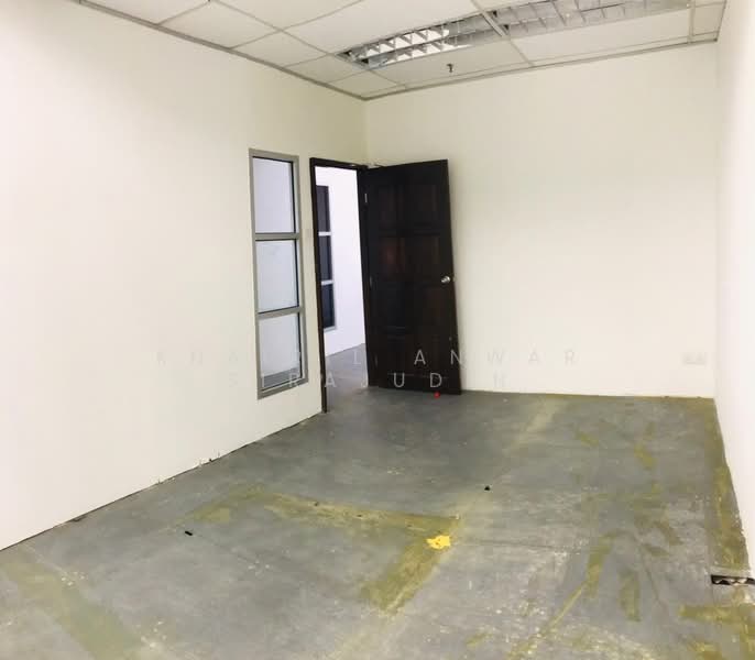 Office for Rent in Bandar Puteri Puchong (Puchong) - Khairil Anwar Sirajudin - Interior - PropertyGuru.com.my