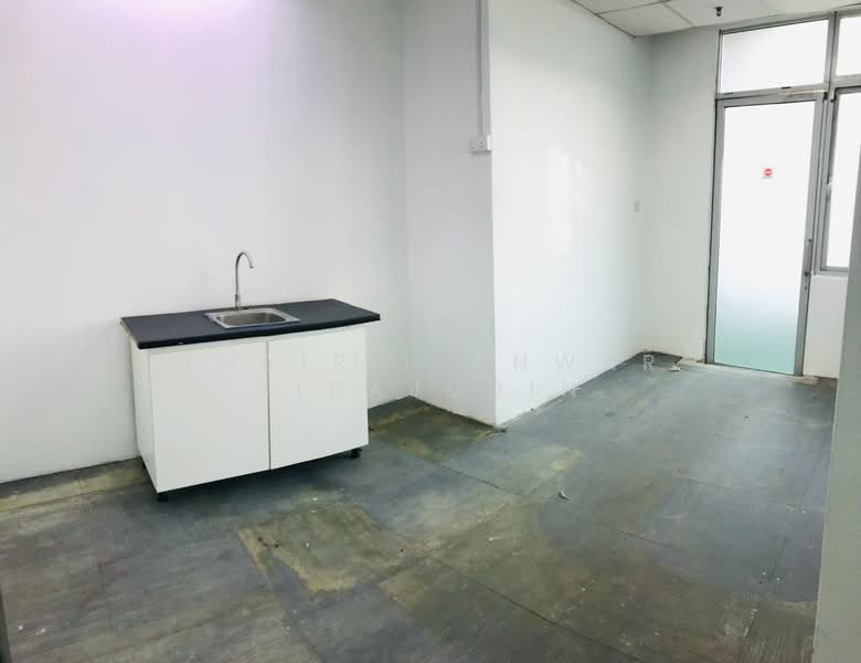 Office for Rent in Bandar Puteri Puchong (Puchong) - Khairil Anwar Sirajudin - Interior - PropertyGuru.com.my