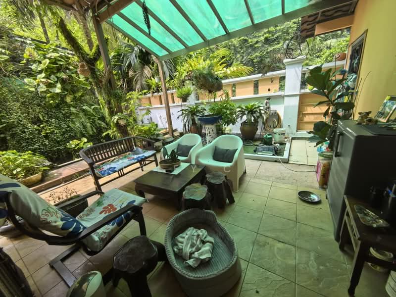 Rumah Berkembar untuk Dijual di Seksyen 9 (Petaling Jaya) - Wesley Chin - Garden - PropertyGuru.com.my