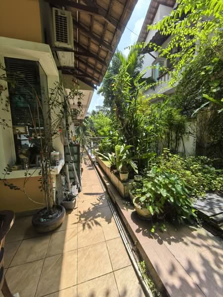 Rumah Berkembar untuk Dijual di Seksyen 9 (Petaling Jaya) - Wesley Chin - Exterior - PropertyGuru.com.my