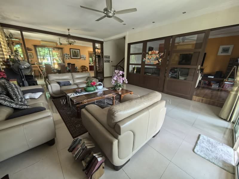 Rumah Berkembar untuk Dijual di Seksyen 9 (Petaling Jaya) - Wesley Chin - Living Room - PropertyGuru.com.my