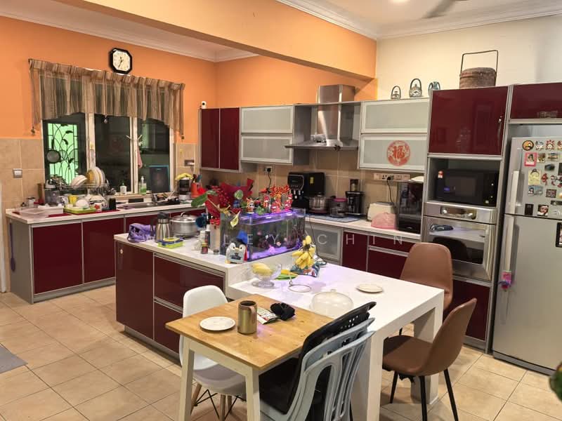 Rumah Berkembar untuk Dijual di Seksyen 9 (Petaling Jaya) - Wesley Chin - Kitchen - PropertyGuru.com.my