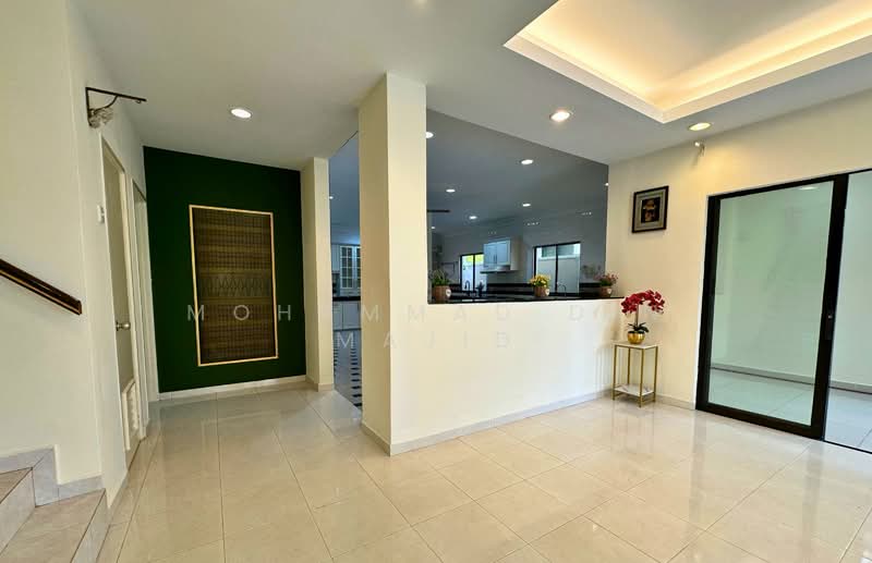 Banglo Pautan untuk Dijual di Bukit Bandaraya (Shah Alam) - Mohammad Din Majid - Entrance - PropertyGuru.com.my