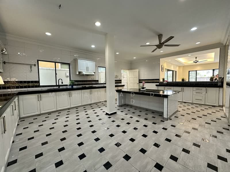 Banglo Pautan untuk Dijual di Bukit Bandaraya (Shah Alam) - Mohammad Din Majid - Kitchen - PropertyGuru.com.my