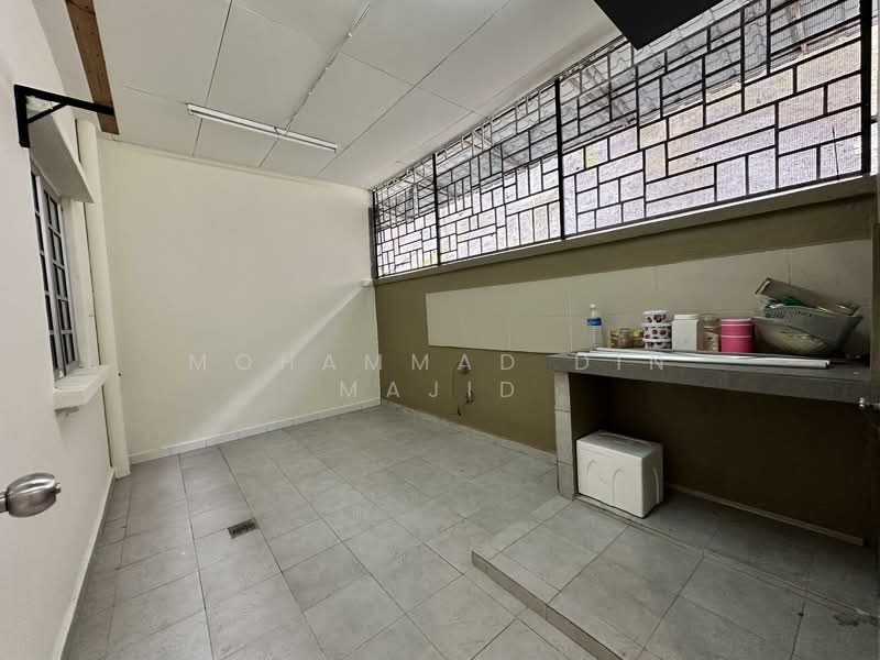 Banglo Pautan untuk Dijual di Bukit Bandaraya (Shah Alam) - Mohammad Din Majid - Kitchen - PropertyGuru.com.my