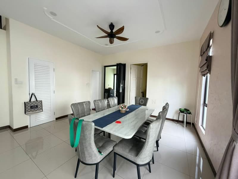 2-storey Terraced House for Rent in Cyberjaya (Selangor) - Jared Wong - Dining Room - PropertyGuru.com.my