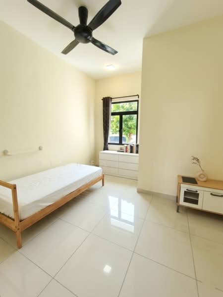 2-storey Terraced House for Rent in Telok Panglima Garang (Selangor) - Michelle Lee - Bedroom - PropertyGuru.com.my