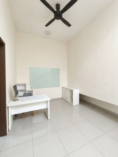 2-storey Terraced House for Rent in Telok Panglima Garang (Selangor) - Michelle Lee - Study - PropertyGuru.com.my