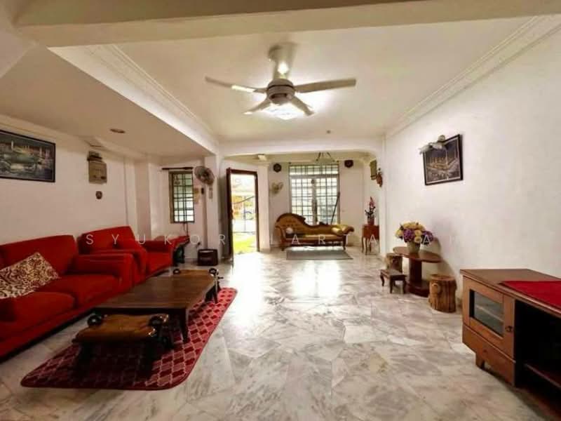 Rumah Teres 2 Tingkat untuk Dijual di Batu Caves (Selangor) - Syukor Hartanah - Living Room - PropertyGuru.com.my