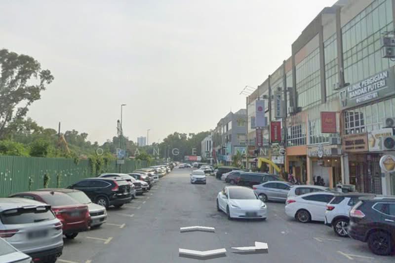 Shop for Rent in Bandar Puteri Puchong (Puchong) - Orange Tang - Exterior - PropertyGuru.com.my