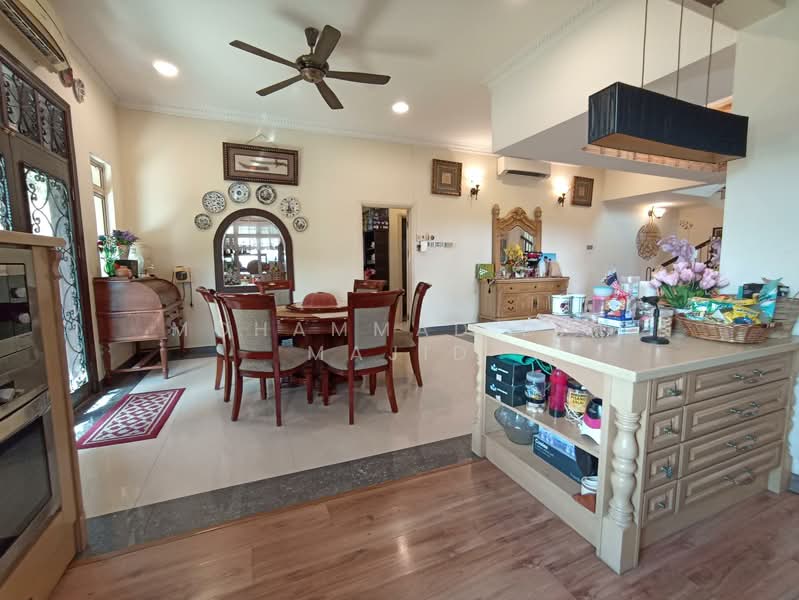Bungalow for Sale in Seksyen 9 (Shah Alam) - Mohammad Din Majid - Dining Room - PropertyGuru.com.my