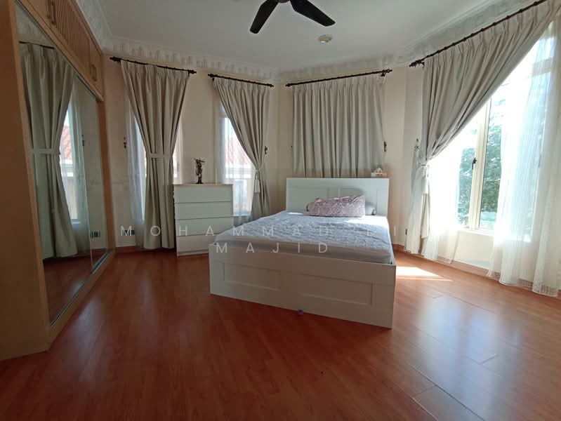Bungalow for Sale in Seksyen 9 (Shah Alam) - Mohammad Din Majid - Bedroom - PropertyGuru.com.my