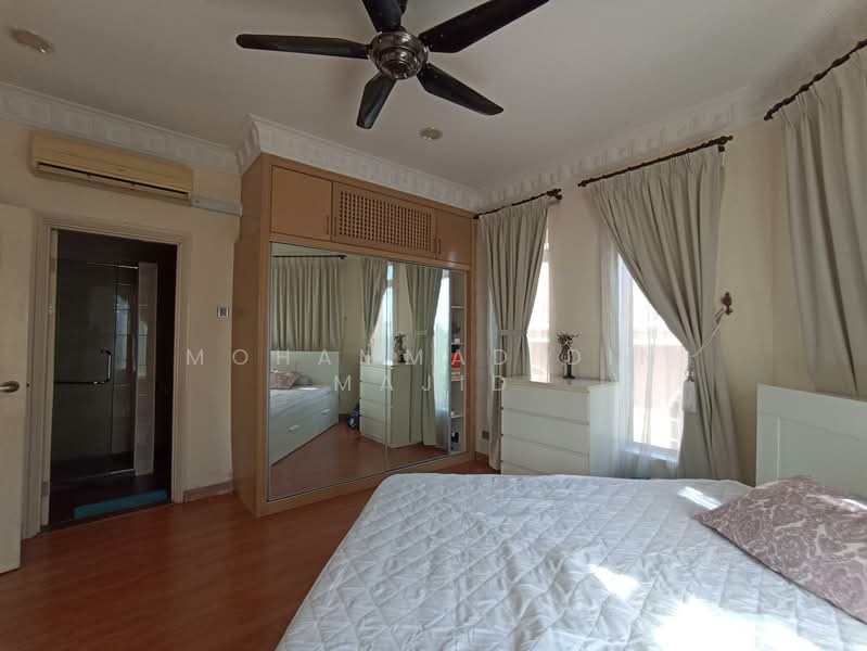 Bungalow for Sale in Seksyen 9 (Shah Alam) - Mohammad Din Majid - Bedroom - PropertyGuru.com.my