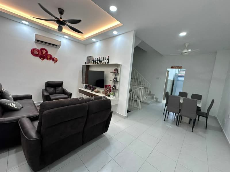 2.5-storey Terraced House for Sale in Taman Pulai Mutiara (Iskandar Puteri (Nusajaya)) - Tommy Tai - Living Room - PropertyGuru.com.my