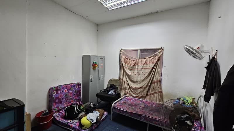Kilang untuk Disewa di Glenmarie (Selangor) - Shireen Soh - Bedroom - PropertyGuru.com.my