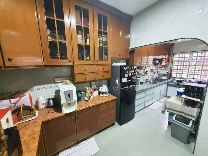 Rumah Teres 2 Tingkat untuk Dijual di Taman Serdang Raya (Seri Kembangan) - Philip Wong - Kitchen - PropertyGuru.com.my