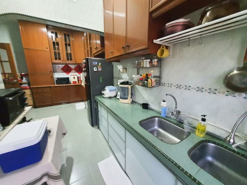 Rumah Teres 2 Tingkat untuk Dijual di Taman Serdang Raya (Seri Kembangan) - Philip Wong - Kitchen - PropertyGuru.com.my