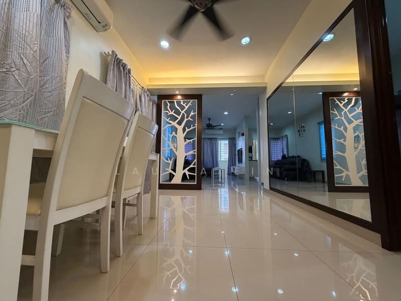 Rumah Bandar untuk Disewa di Batu Caves (Selangor) - Lau Ia Ein - Living Room - PropertyGuru.com.my