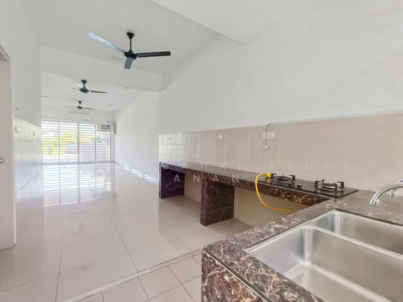 Rumah Teres 2 Tingkat untuk Dijual di Bandar Ainsdale (Seremban) - Saiful Bahri Abdul Manan - Kitchen - PropertyGuru.com.my