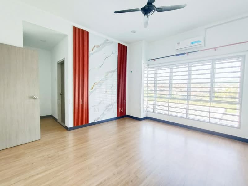 Rumah Teres 2 Tingkat untuk Dijual di Bandar Ainsdale (Seremban) - Saiful Bahri Abdul Manan - Living Room - PropertyGuru.com.my