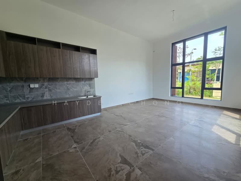 Cluster House for Sale in Forest City (Gelang Patah) - Hayden Chong - Kitchen - PropertyGuru.com.my