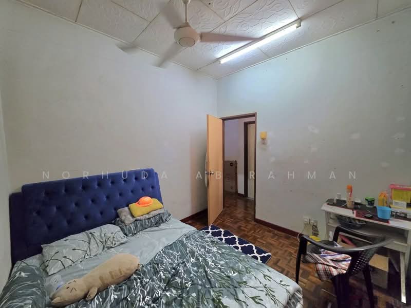 Rumah Teres 2 Tingkat untuk Dijual di Seksyen 7 (Bangi) - Norhuda Ab Rahman - Bedroom - PropertyGuru.com.my