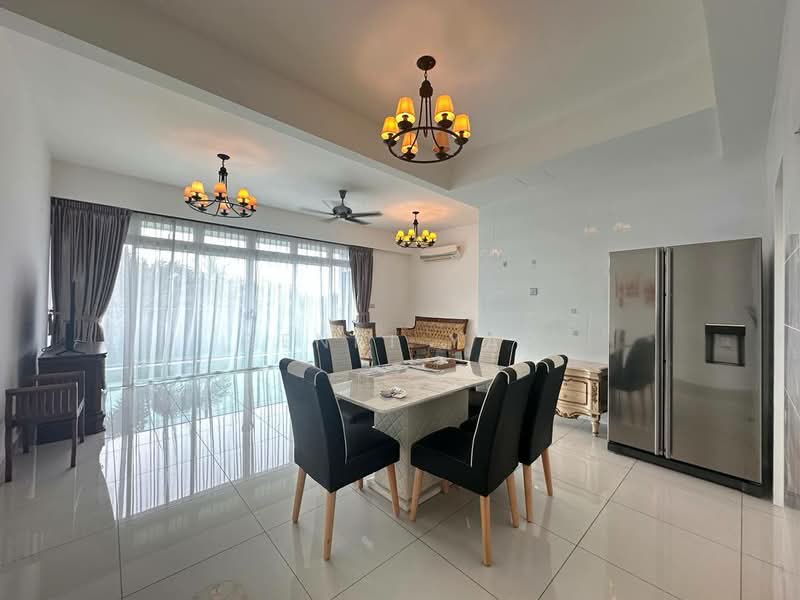 Condominium for Rent at D'Suites Akasia Horizon @ Horizon Hills - Genki Yap - Dining Room - PropertyGuru.com.my